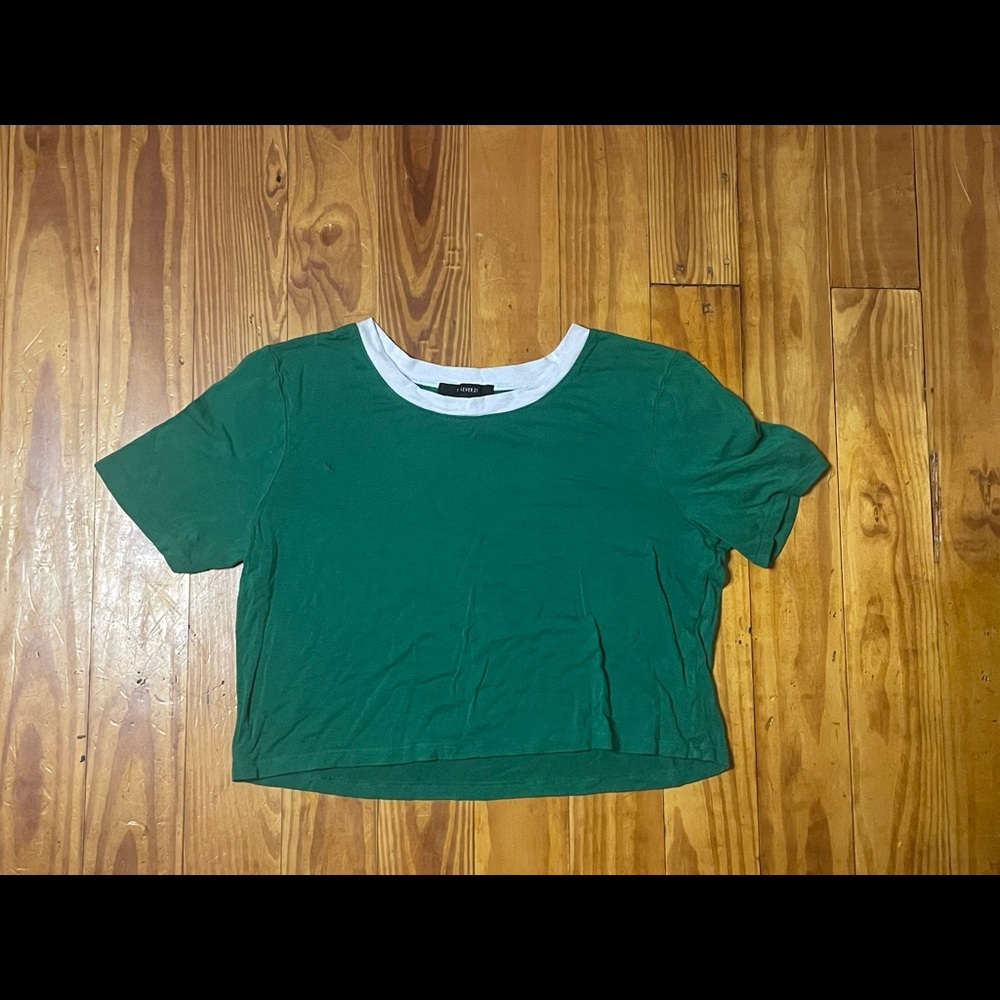 Forever 21 green crop tee MD 🟩👕🟩